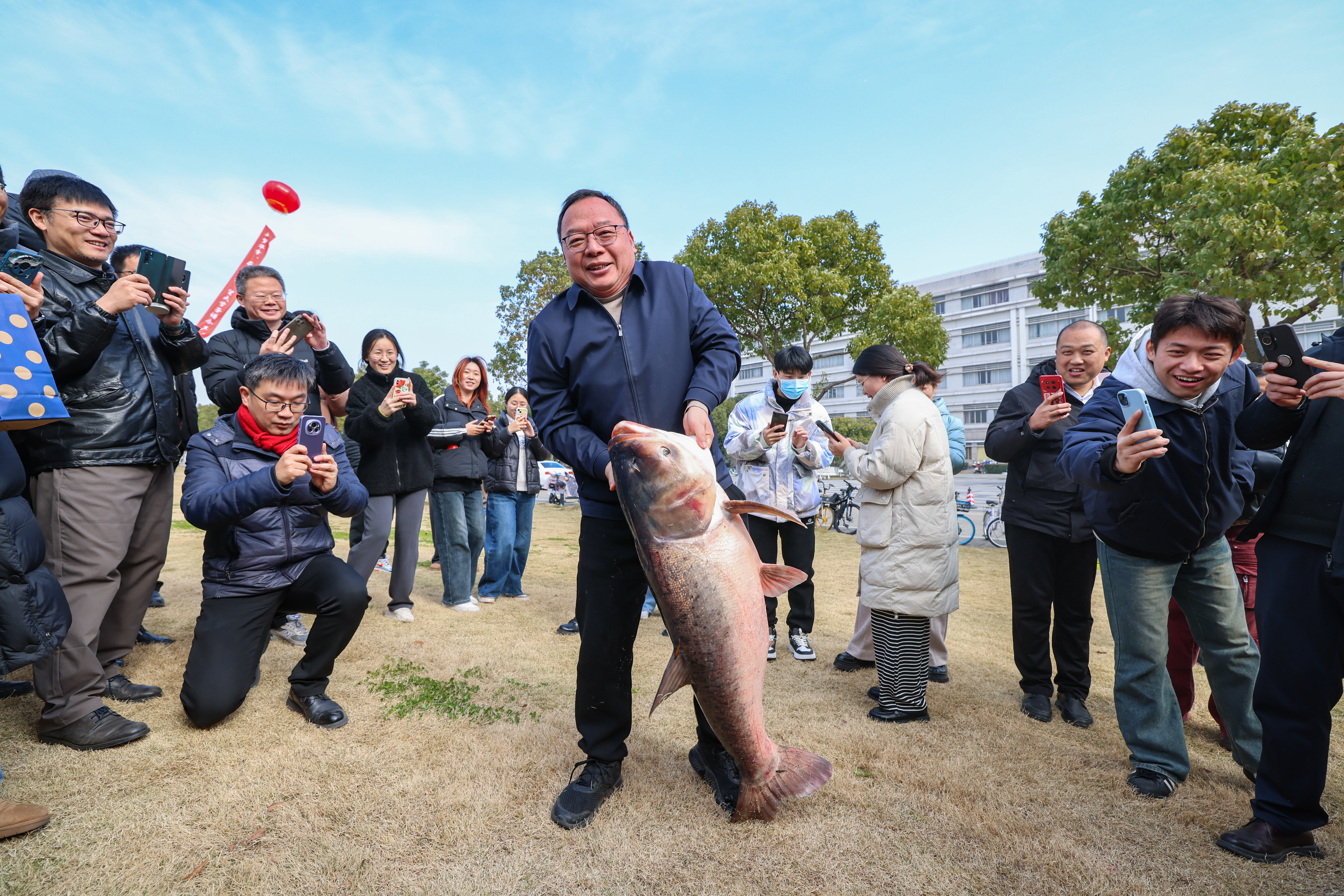 捕魚活動現(xiàn)場。學(xué)校供圖